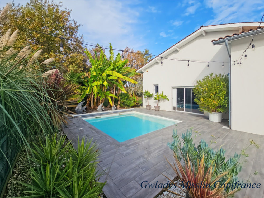 � vendre  Propri�t�/ch�teau Eysines (33320)