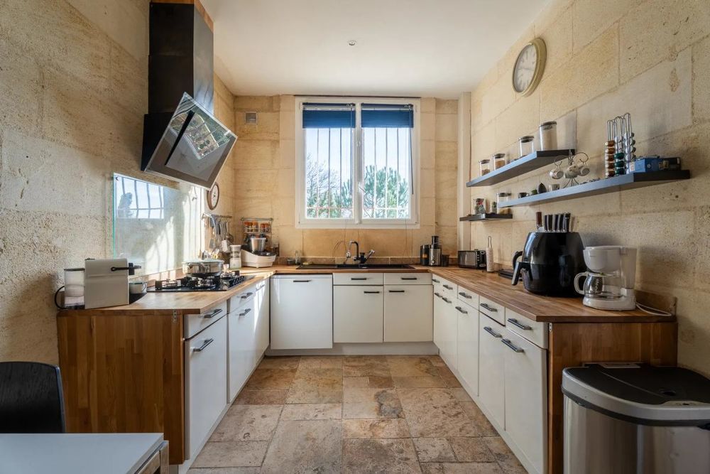 � vendre  Propri�t�/ch�teau Cenon (33150)