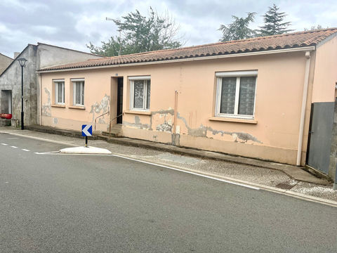   SAINT AUBIN LA PLAINE COEUR DE VILLAGE LONGERE EN PIERRES RENOVEE 4 CHAMBRES AVEC DEPENDANCE ET JARDIN Maison - 6 pi�ce(s) - 130 m�