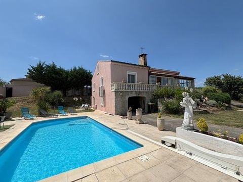   Maison Maison - 4 pi�ce(s) - 133 m�