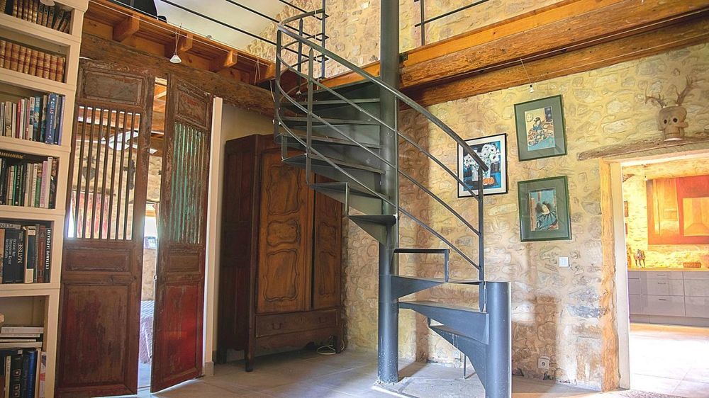 � vendre  Propri�t�/ch�teau Uz�s (30700)