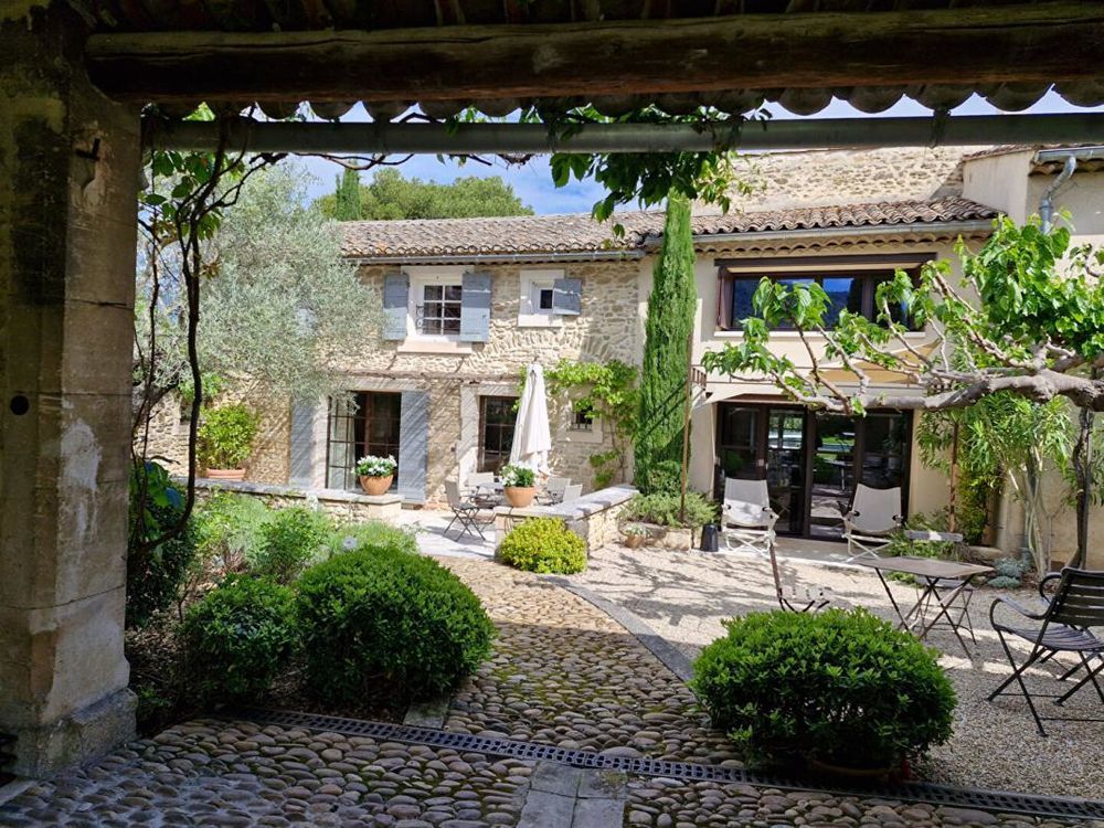 � vendre  Propri�t�/ch�teau Maubec (84660)