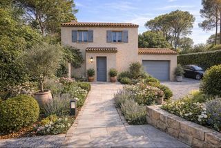  Maison 4 pi�ces 83 m� Frejus