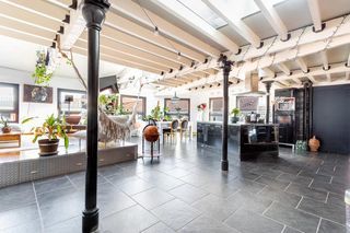  Appartement � vendre 2 pi�ces 107 m�