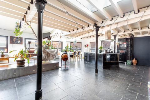  Appartement � vendre 2 pi�ces 107 m�