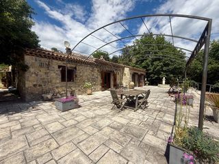  Maison � vendre 7 pi�ces 210 m�