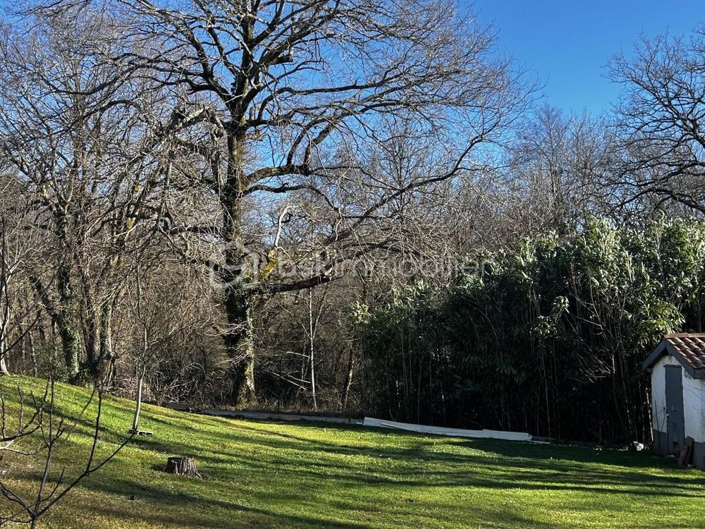 � vendre  Maison Saint-P�e-sur-Nivelle (64310)