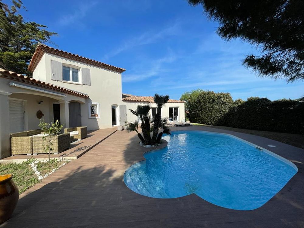 � vendre  Maison M�ze (34140)