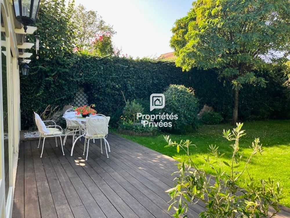 � vendre  Propri�t�/ch�teau Montfort-l'Amaury (78490)