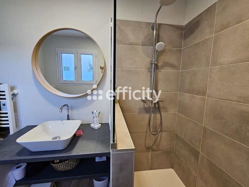 � vendre  Maison Saint-Martin-de-R� (17410)