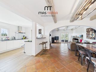  Maison � vendre 5 pi�ces 198 m�