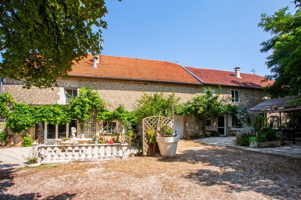 � vendre  Propri�t�/ch�teau Confracourt (70120)