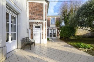  Maison � vendre 9 pi�ces 223 m�