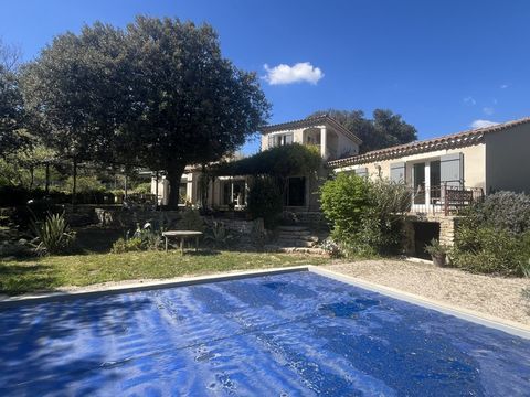   ST RESTITUT, rare, maison contemporaine de 193 m� hab plus garage et piscine 10X5 sur 2000 m bois�s de ch�nes au calme Maison - 5 pi�ce(s) - 193 m�