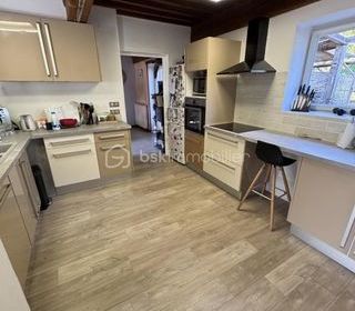  Propri�t�/ch�teau � vendre 10 pi�ces 300 m�