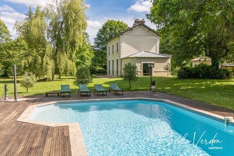   BELEYMAS (24) proche Bergerac � Propri�t� de charme du XIXe si�cle 10 pi�ces avec d�pendances, piscine et potentiel d'accueil su Propri�t�/ch�teau - 10 pi�ce(s) - 280 m�
