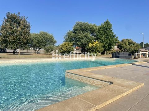   Maison Maison - 10 pi�ce(s) - 245 m�