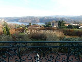  Maison � vendre 9 pi�ces 377 m�