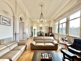  Appartement � vendre 8 pi�ces 379 m�