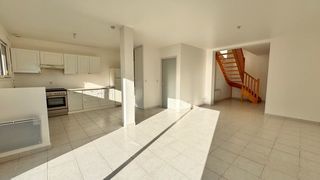  Maison � vendre 4 pi�ces 180 m�