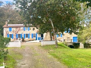  Propri�t�/ch�teau � vendre 15 + pi�ces 400 m�