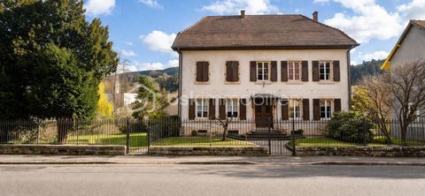   Maison de ma�tre � Ancienne �tude notariale Propri�t�/ch�teau - 8 pi�ce(s) - 220 m�