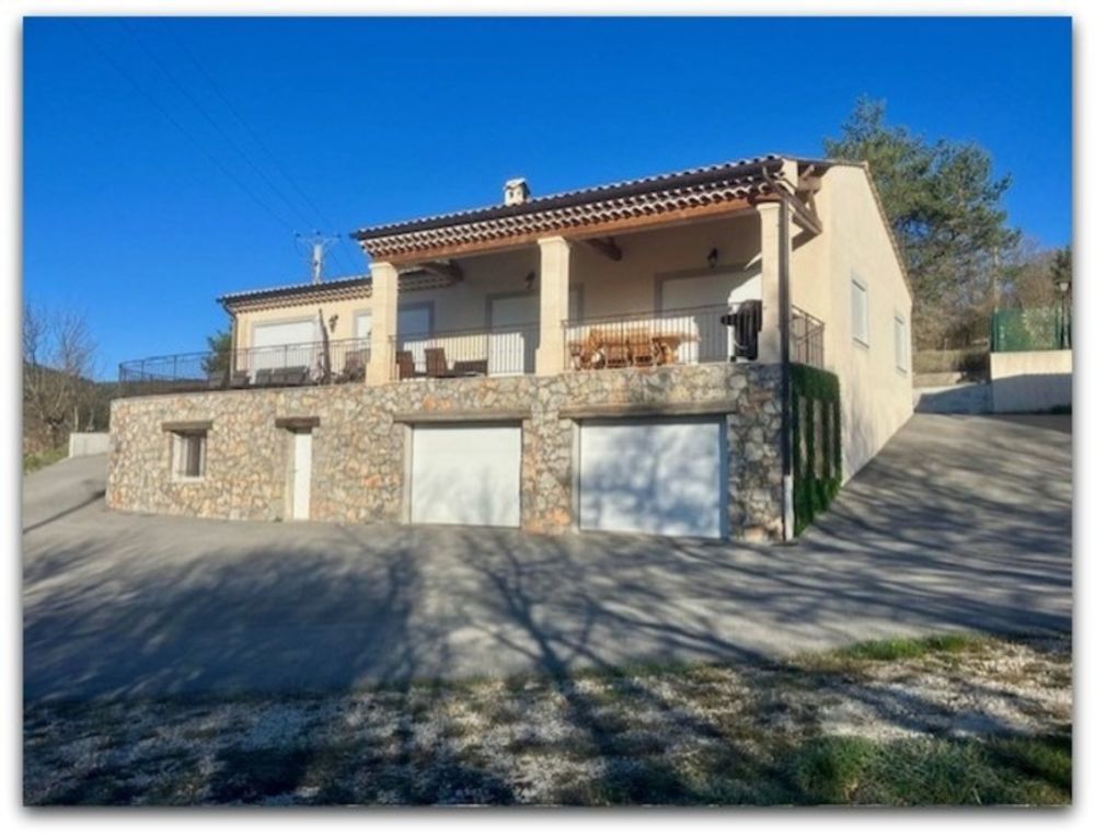 � vendre  Propri�t�/ch�teau Peyroules (04120)