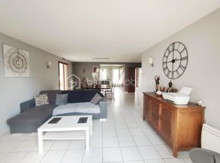  Maison � vendre 8 pi�ces 231 m�