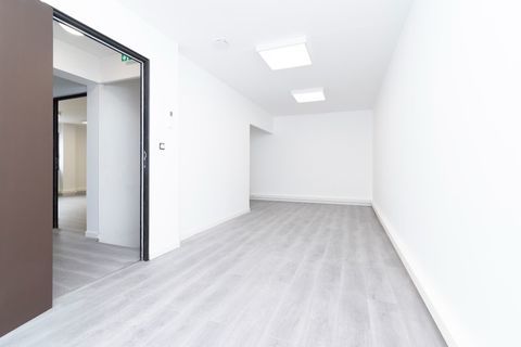 Dpt Bouches du Rh&ocirc;ne (13), &agrave; louer G&Eacute;MENOS Bureau de 20 m&sup2; - Climatisation r&eacute;versible - Electricit&eacute; et fibre (inclus dans les ch 395 13420 Gemenos