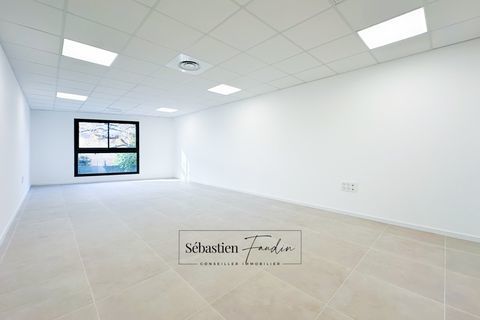 Bureau &agrave; louer LA SEYNE SUR MER (83) � 34 M&sup2; � FORTE VISIBILIT&Eacute; � BUREAUX NEUFS � PMR � STATIONNEMENTS 1098 83500 La seyne sur mer