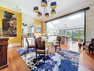  Propri�t�/ch�teau � vendre 6 pi�ces 201 m�