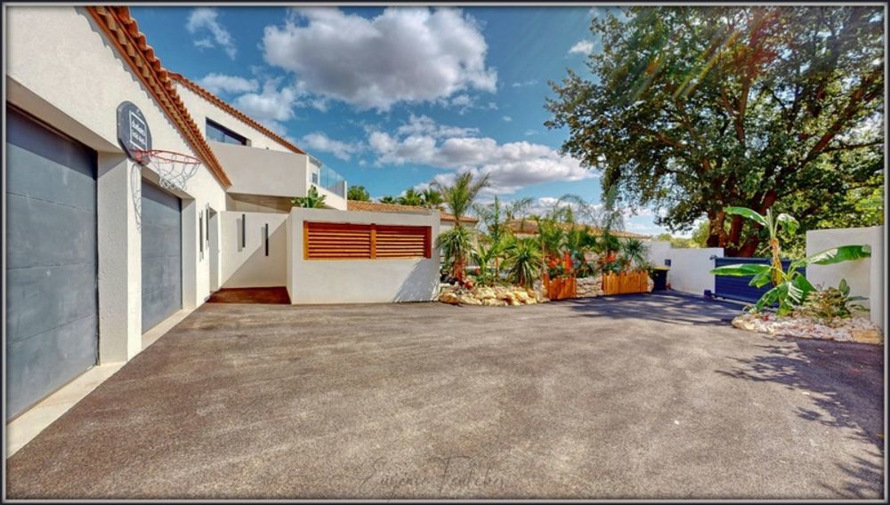 � vendre  Villa Magalas (34480)
