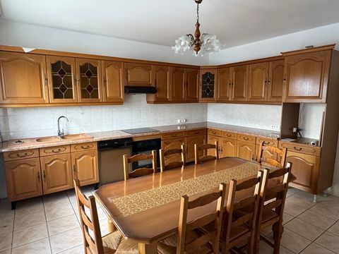   PAVILLON INDIVIDUEL 4 CHAMBRES A BETTANCOURT LA FERR�E Maison - 7 pi�ce(s) - 124 m�