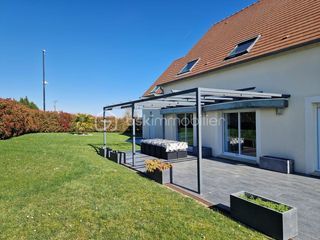  Propri�t�/ch�teau � vendre 8 pi�ces 240 m�