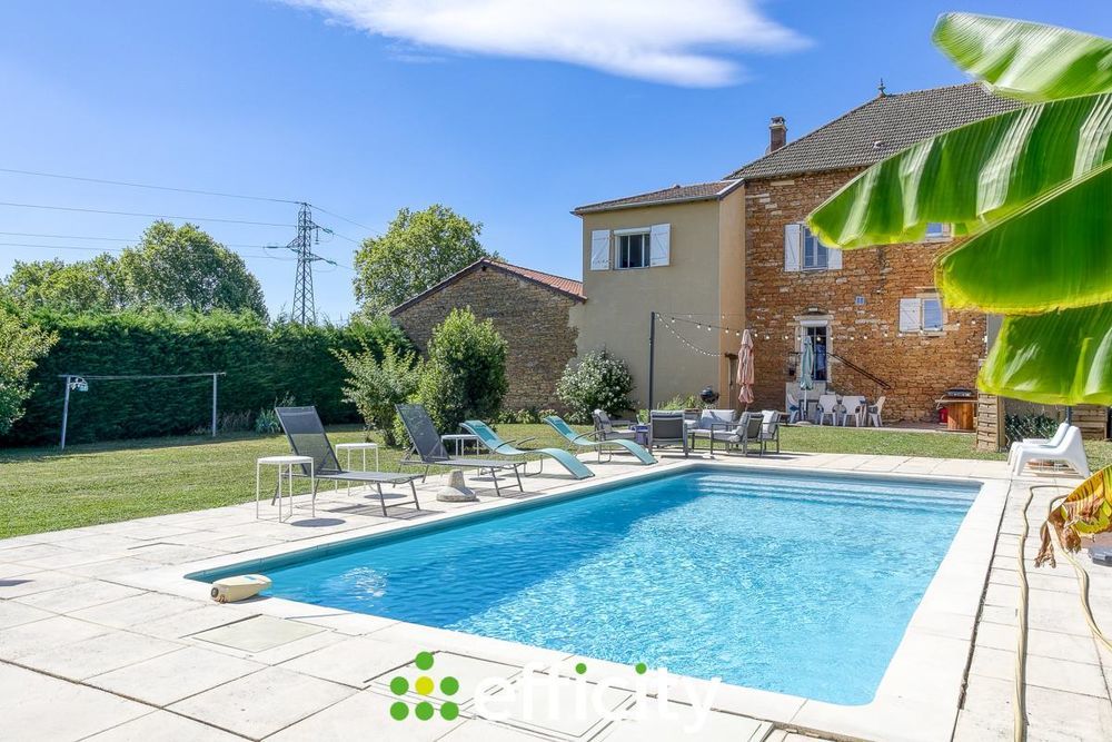 � vendre  Propri�t�/ch�teau Gleiz� (69400)