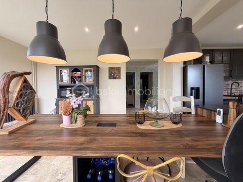   LA R�NOVATION ET LES VOLUMES IMPRESSIONNANTS SONT AU RENDEZ-VOUS ! Maison - 7 pi�ce(s) - 198 m�