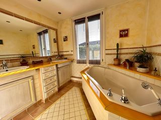  Maison � vendre 6 pi�ces 180 m�