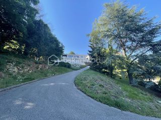  Maison � vendre 10 pi�ces 335 m�