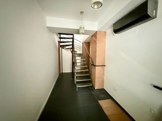  Immeuble � vendre 10 pi�ces 250 m�