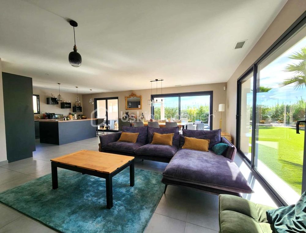 � vendre  Villa Tourbes (34120)