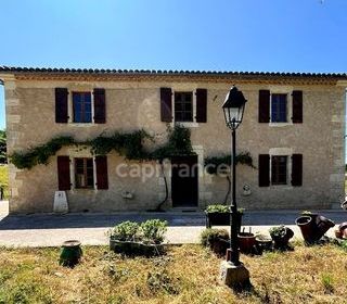  Maison � vendre 9 pi�ces 320 m�