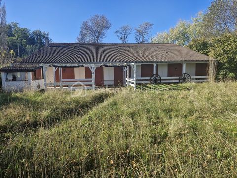   Maison habitation avec murs commerciaux, jardin et aire de parking Maison - 7 pi�ce(s) - 274 m�