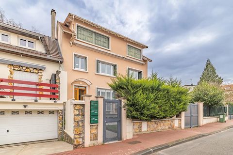   CLAMART � JARDIN PARISIEN � � L'OR�E DU BOIS � 3 PI�CES � DERNIER �TAGE � TRAVERSANT � COMBLES � FORT POTENTIEL Appartement - 3 pi�ce(s) - 62 m�