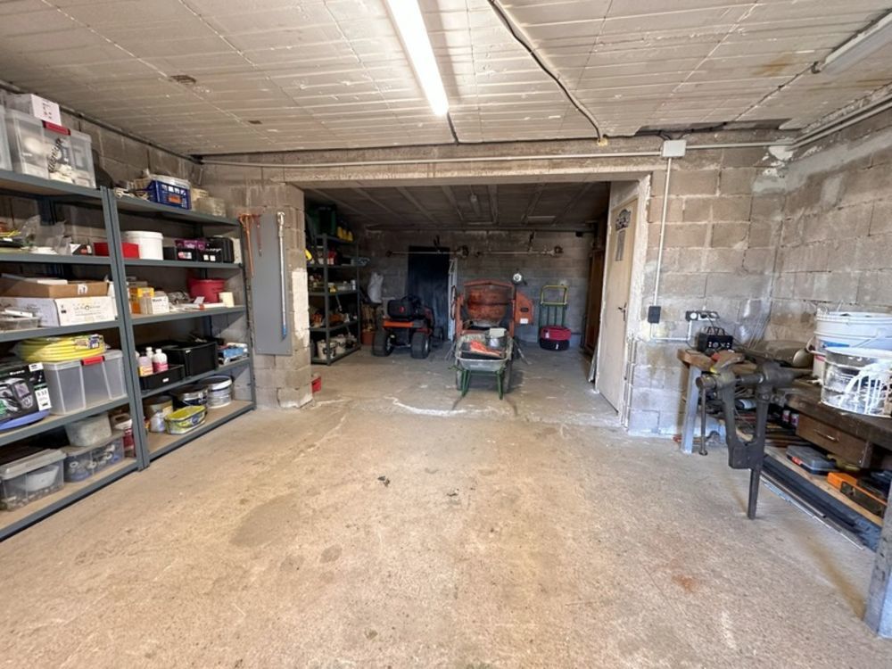 � vendre  Propri�t�/ch�teau Cateri (20225)