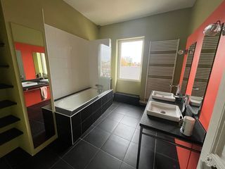  Immeuble � vendre 6 pi�ces 225 m�