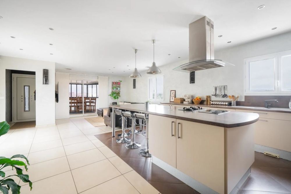 � vendre  Villa Villeveyrac (34560)