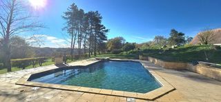  Propri�t�/ch�teau � vendre 10 pi�ces 245 m�