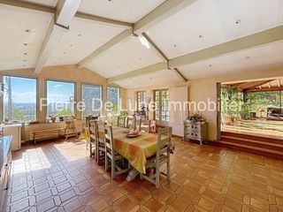  Propri�t�/ch�teau � vendre 10 pi�ces 426 m�