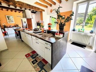  Maison � vendre 15 + pi�ces 296 m�