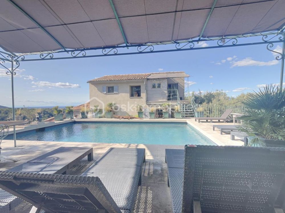 � vendre  Propri�t�/ch�teau M�nerbes (84560)